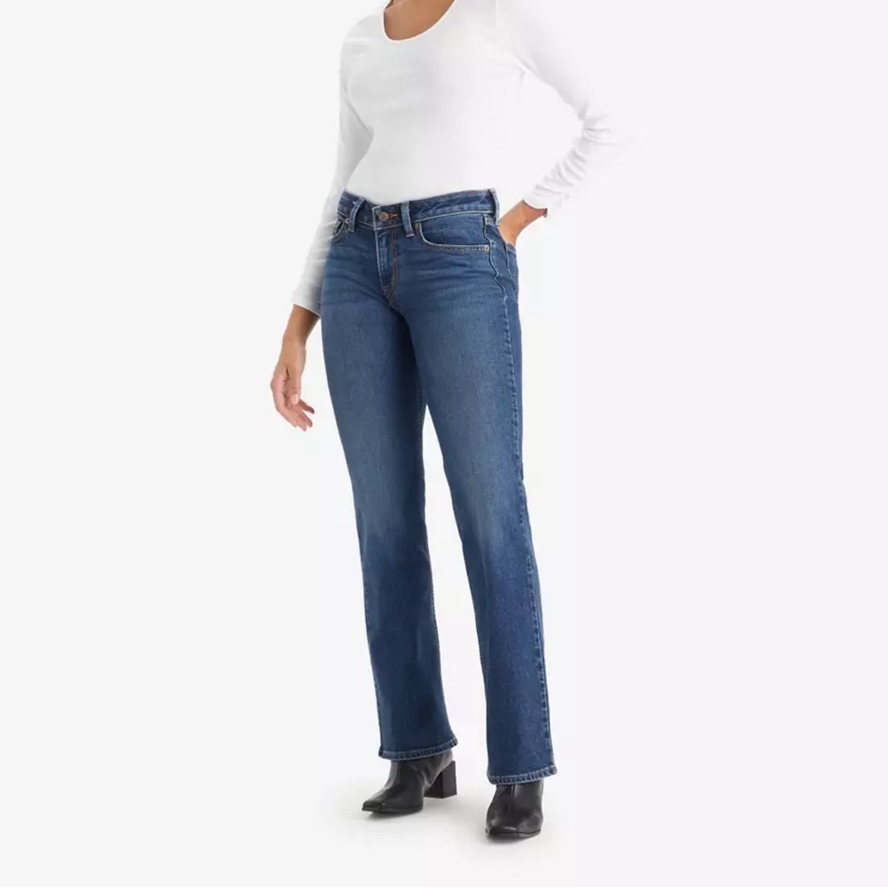 Levi’s superlow bootcut jeans